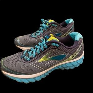 Brooks Ghost Womens Size 8.5